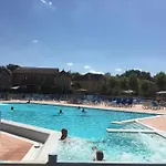T2 Piscine Lit Double Dans Du Апартаменты
