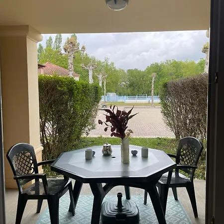 Apartment T2 Piscine Lit Double Dans Du Monflanquin